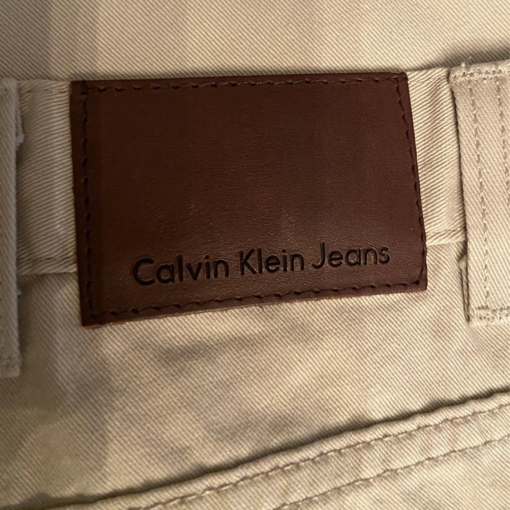 Calvin Klein Jeans Easy Fit Jeans Men’s New Oyster Tapered Leg Cotton