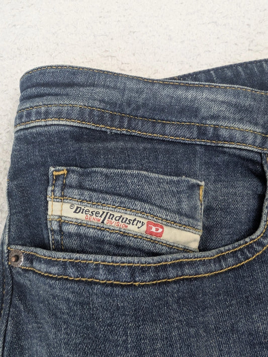 NWT DIESEL Men's BUSTER REGULAR TAPERED STRETCH JEANS RE062 BLUE